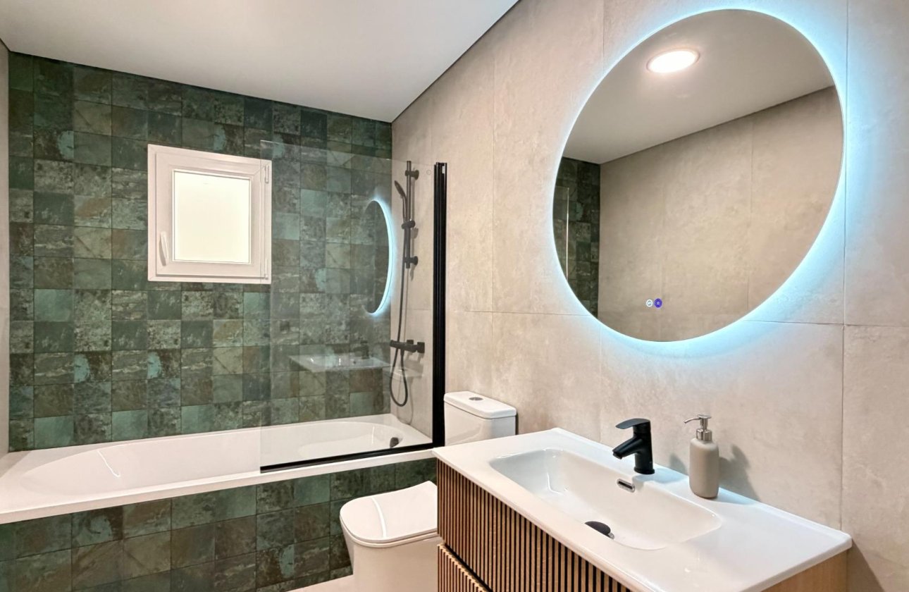 Resale - Apartment -
Torrevieja - Playa del Cura