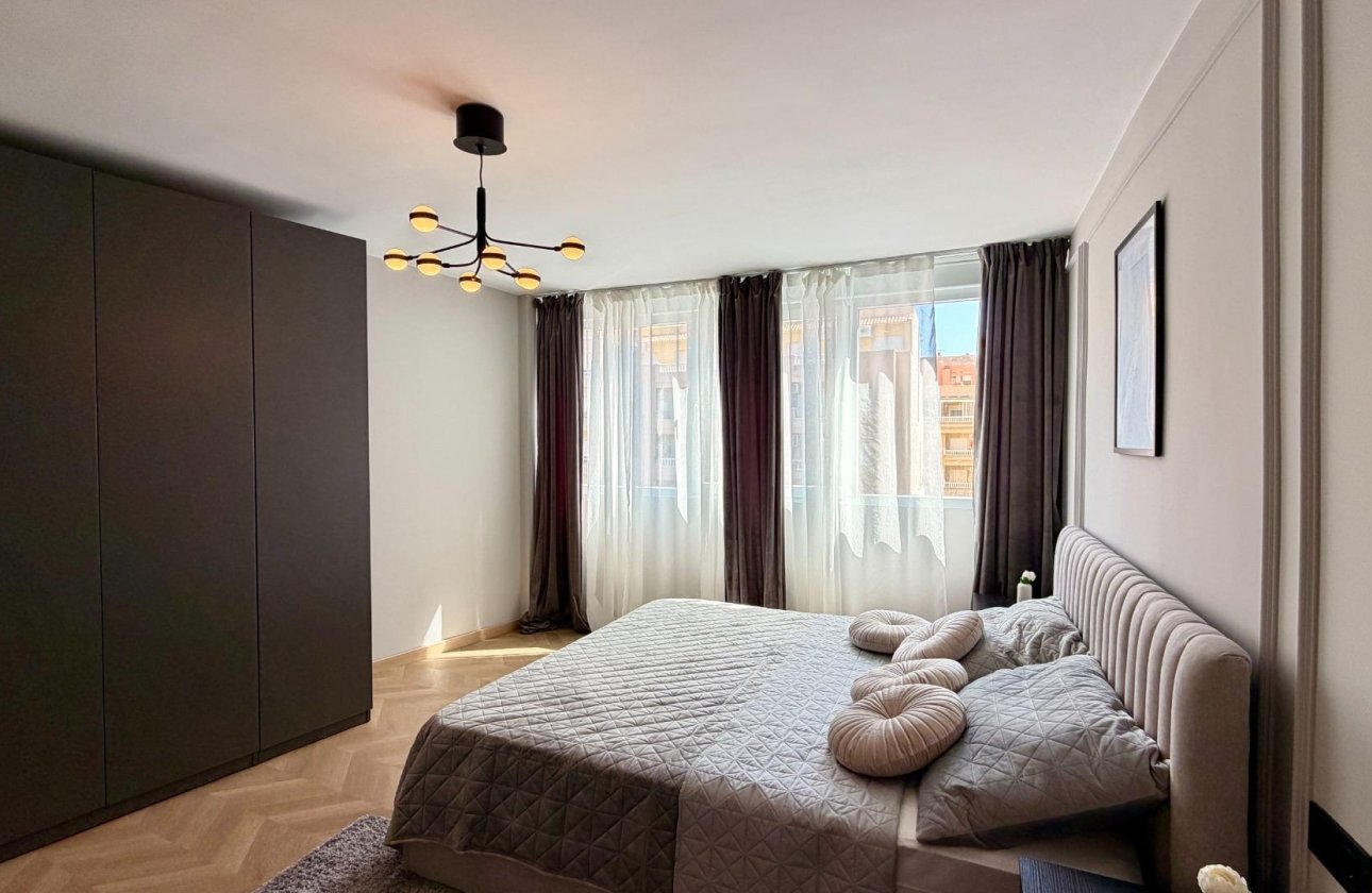 Resale - Apartment -
Torrevieja - Playa del Cura