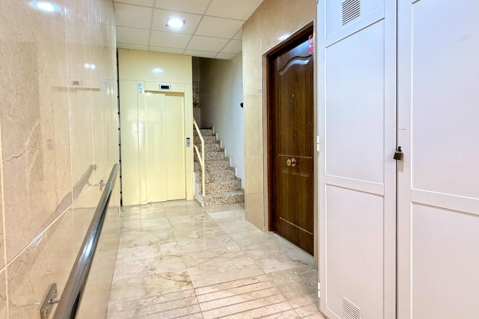 Resale - Apartment -
Torrevieja - Playa del Cura