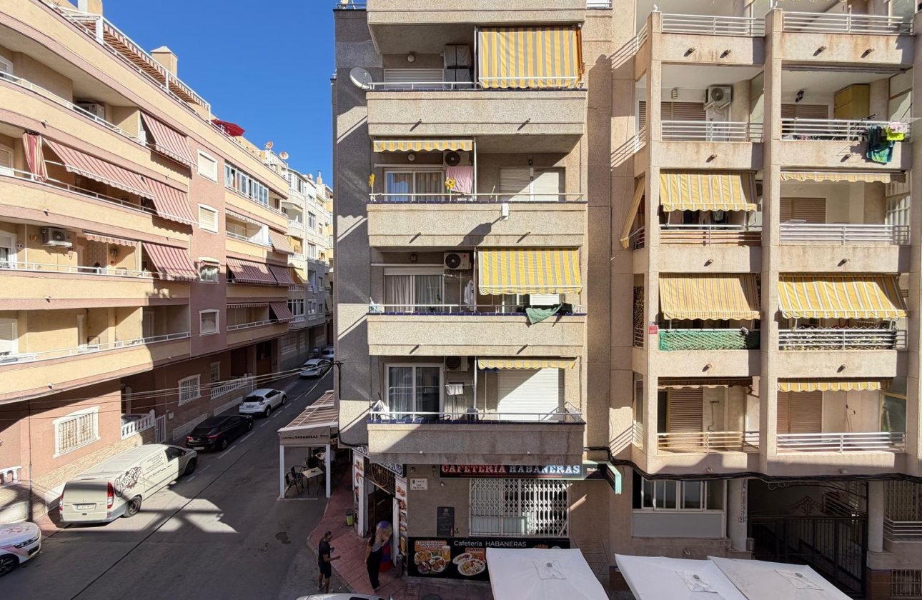 Resale - Apartment -
Torrevieja - Playa del Cura
