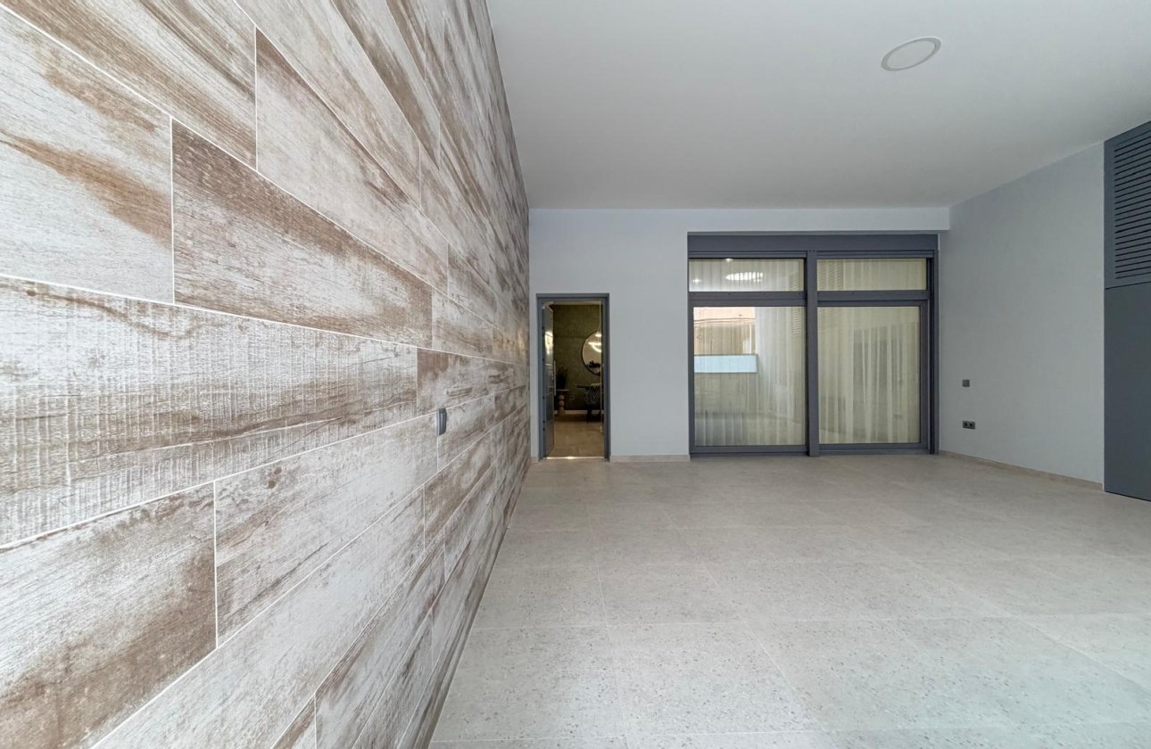 Resale - Apartment -
Torrevieja - Playa del Cura