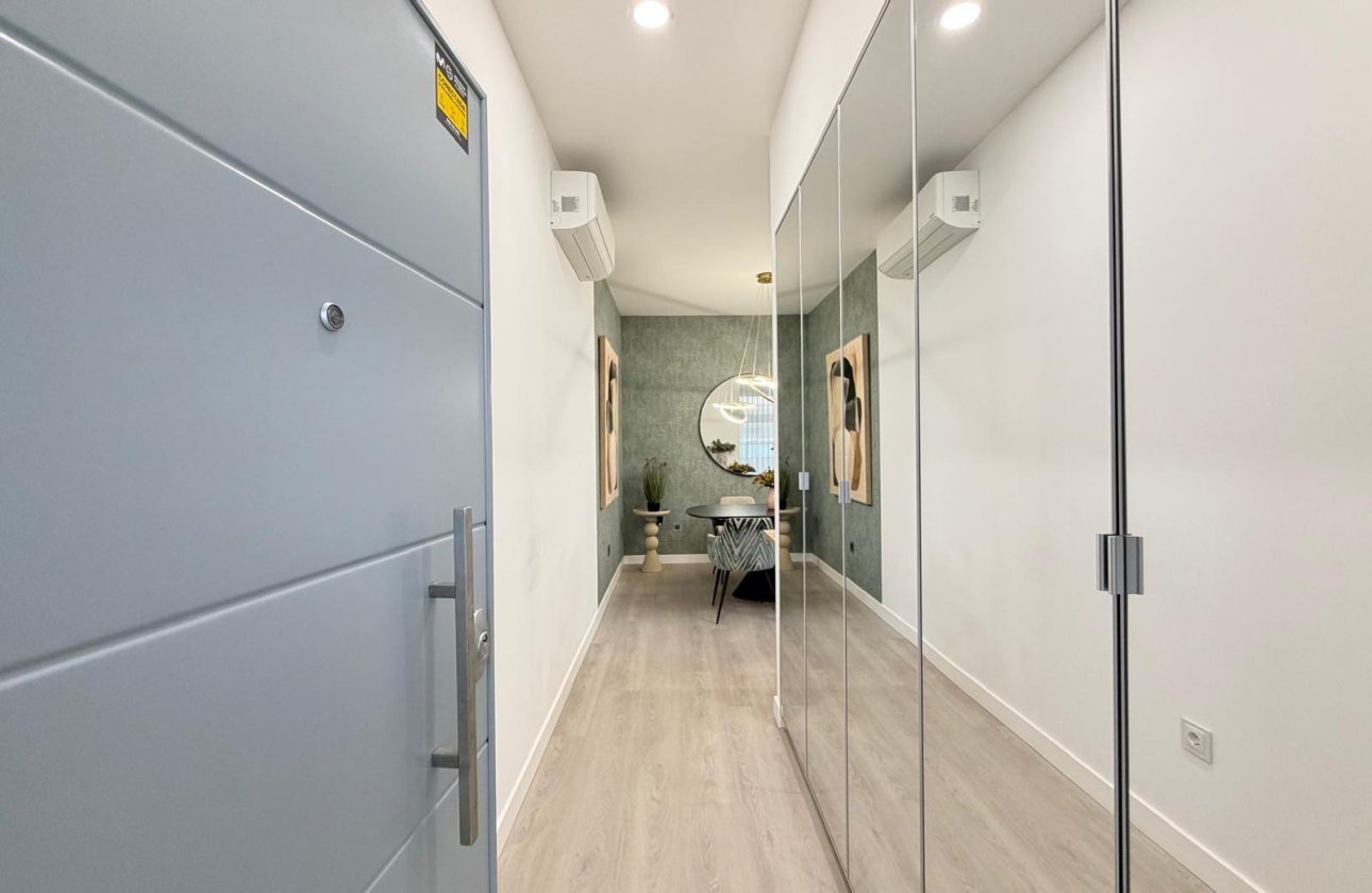 Resale - Apartment -
Torrevieja - Playa del Cura