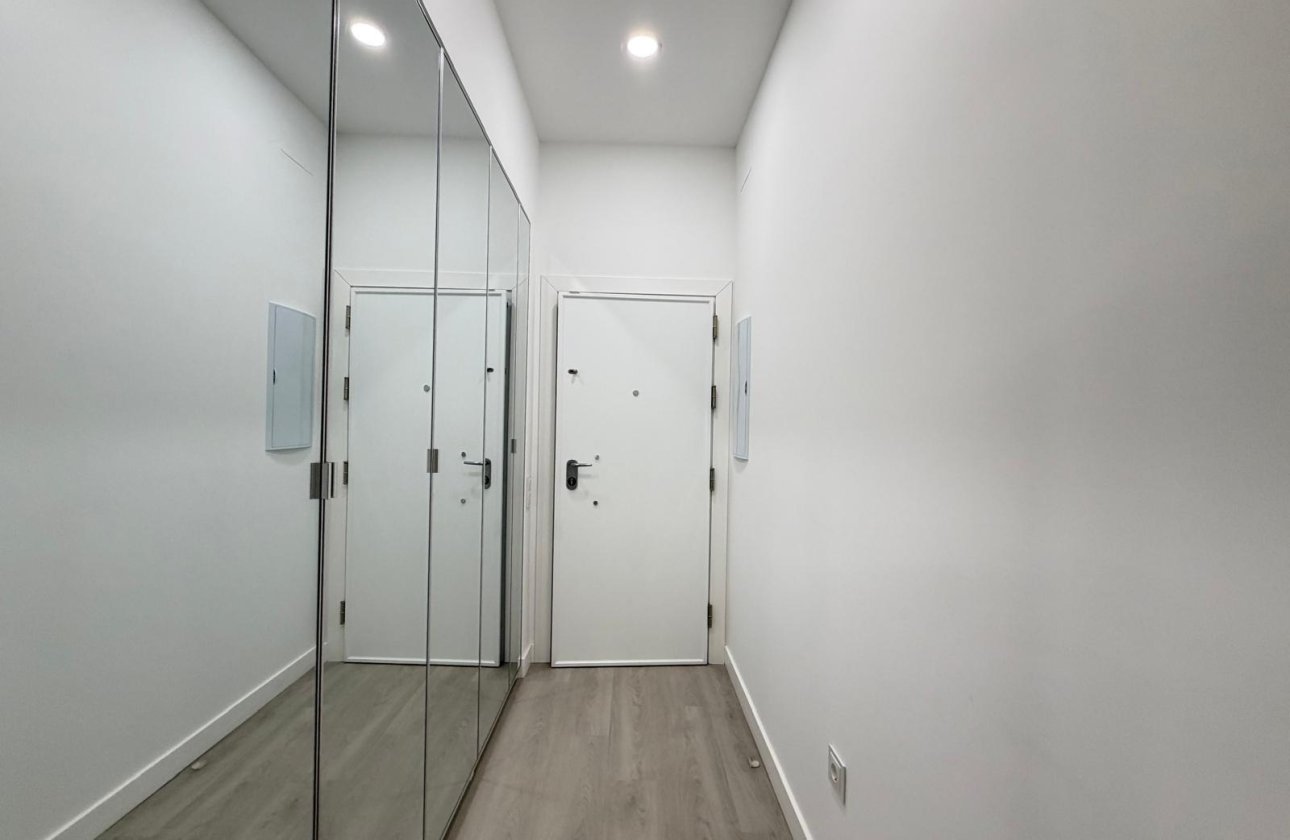 Resale - Apartment -
Torrevieja - Playa del Cura