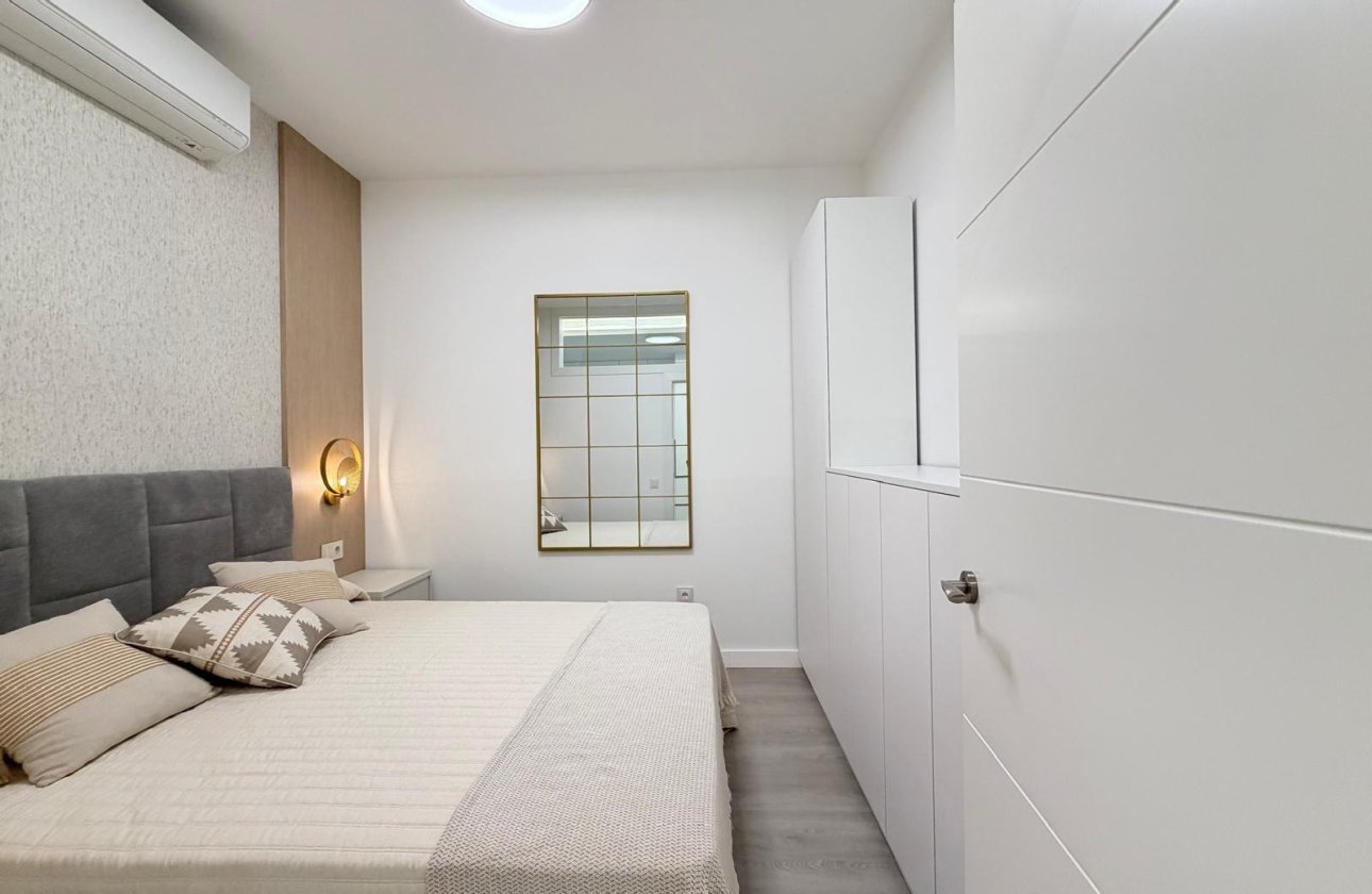 Resale - Apartment -
Torrevieja - Playa del Cura