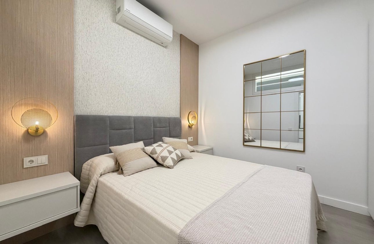 Resale - Apartment -
Torrevieja - Playa del Cura