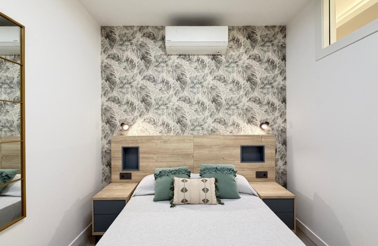 Resale - Apartment -
Torrevieja - Playa del Cura