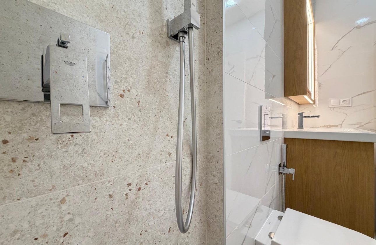 Resale - Apartment -
Torrevieja - Playa del Cura