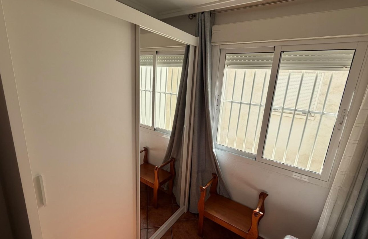 Resale - Apartment -
Torrevieja - Playa del Cura