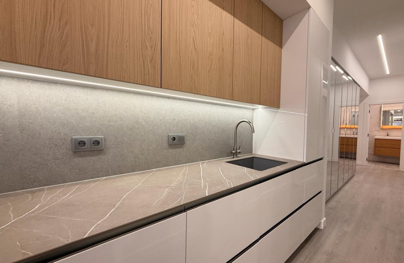 Resale - Apartment -
Torrevieja - Playa del Cura