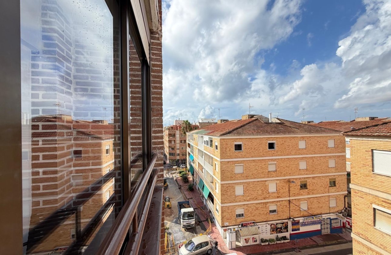 Resale - Apartment -
Torrevieja - Playa del Cura