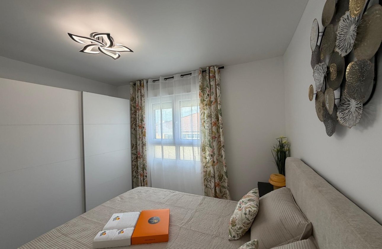 Resale - Apartment -
Torrevieja - Playa del Cura