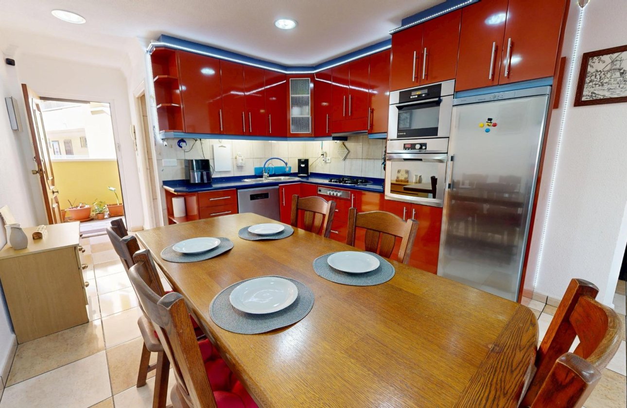 Resale - Apartment -
Torrevieja - Puerto Deportivo Marina Salinas