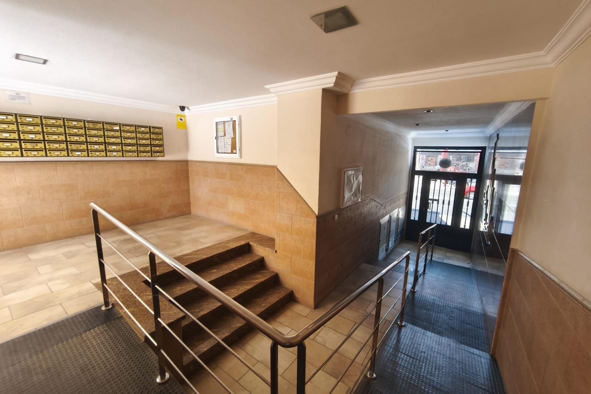 Resale - Apartment -
Torrevieja - Puerto Deportivo Marina Salinas