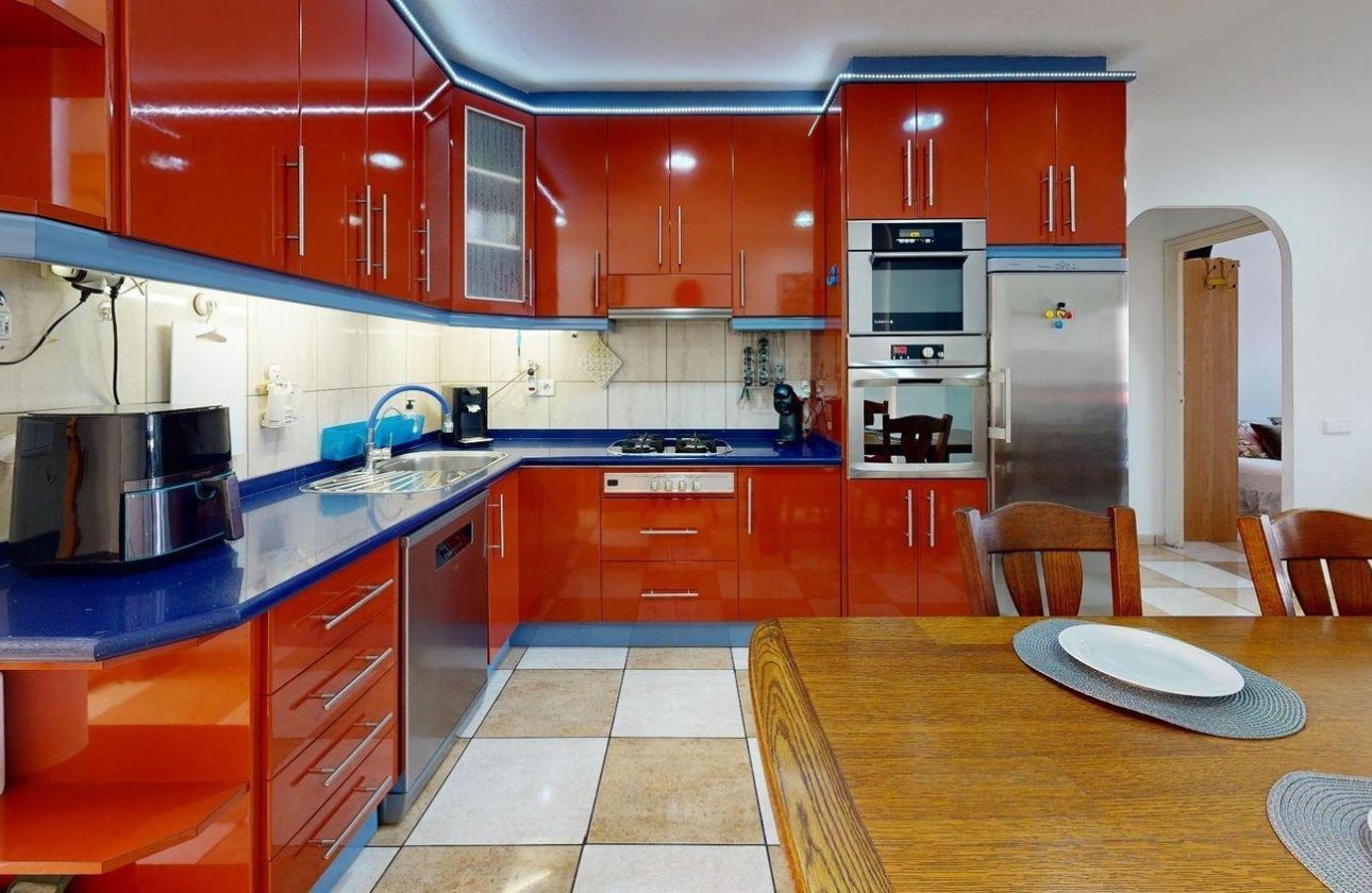 Resale - Apartment -
Torrevieja - Puerto Deportivo