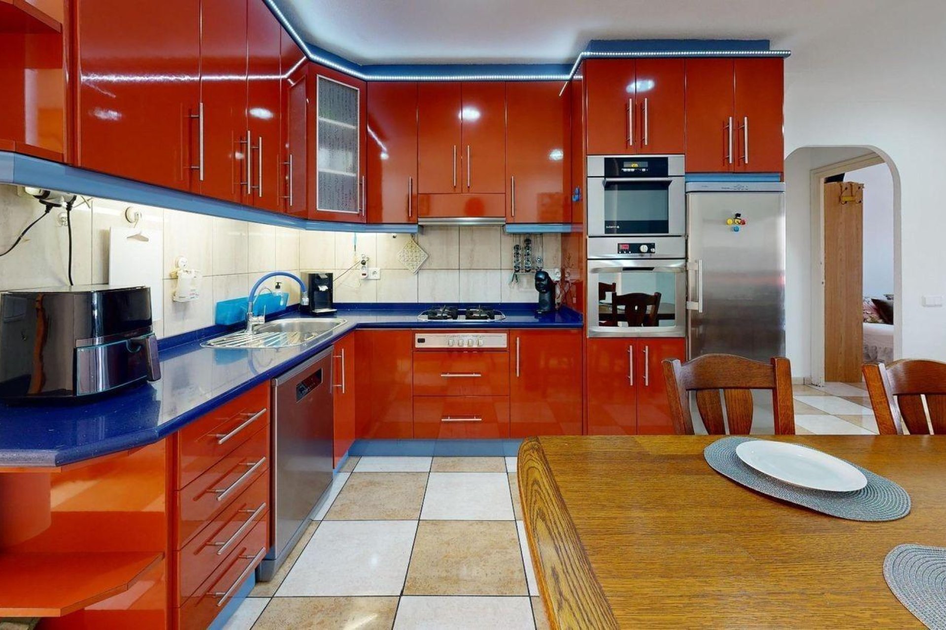 Resale - Apartment -
Torrevieja - Puerto Deportivo