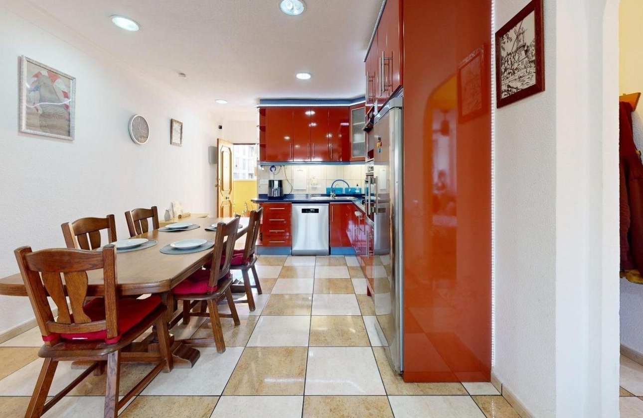 Resale - Apartment -
Torrevieja - Puerto Deportivo