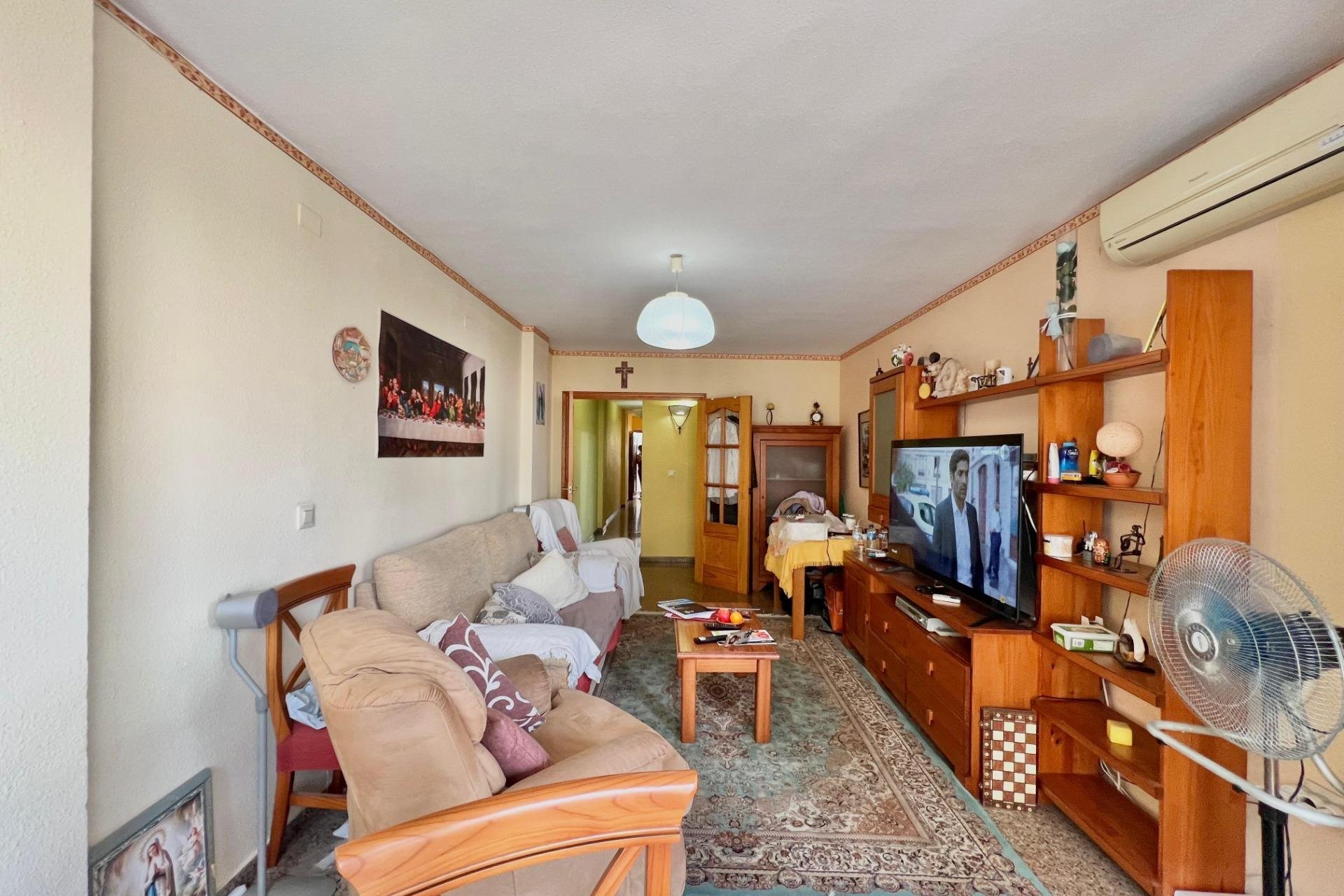 Resale - Apartment -
Torrevieja - Puerto Deportivo