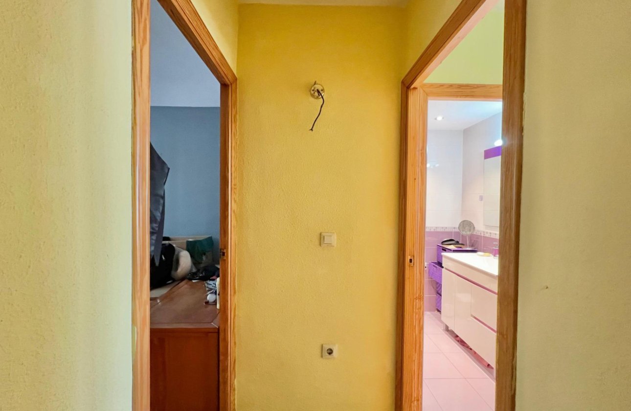 Resale - Apartment -
Torrevieja - Puerto Deportivo