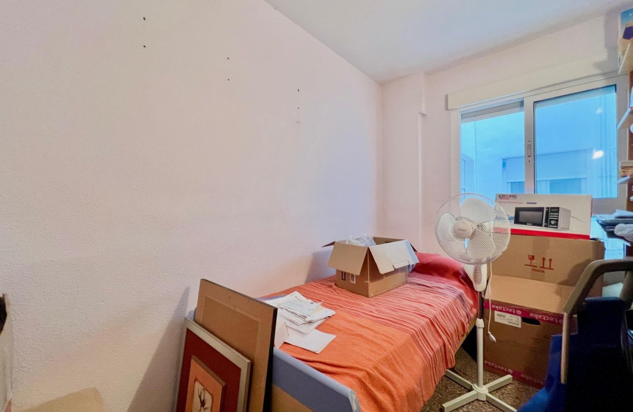 Resale - Apartment -
Torrevieja - Puerto Deportivo