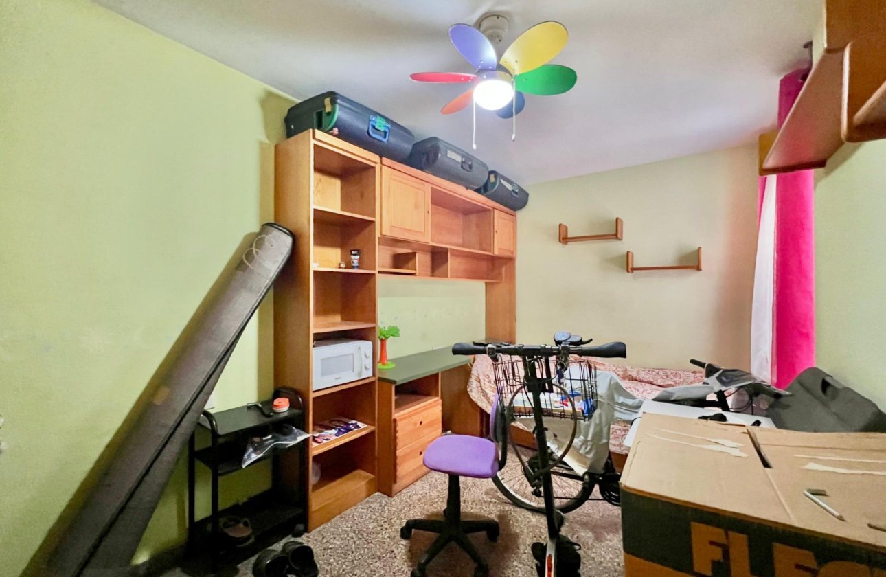 Resale - Apartment -
Torrevieja - Puerto Deportivo