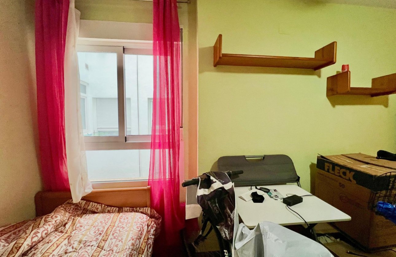 Resale - Apartment -
Torrevieja - Puerto Deportivo