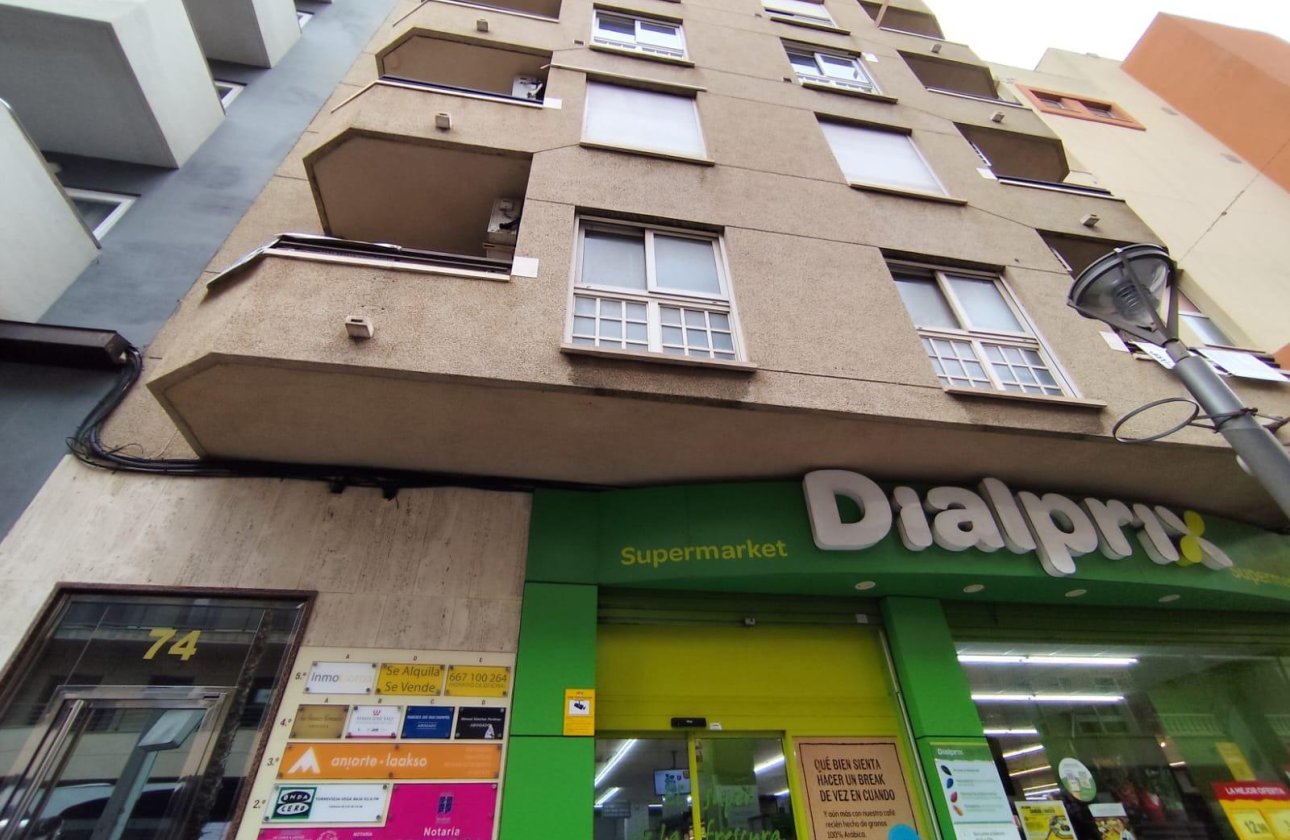 Resale - Apartment -
Torrevieja - Puerto