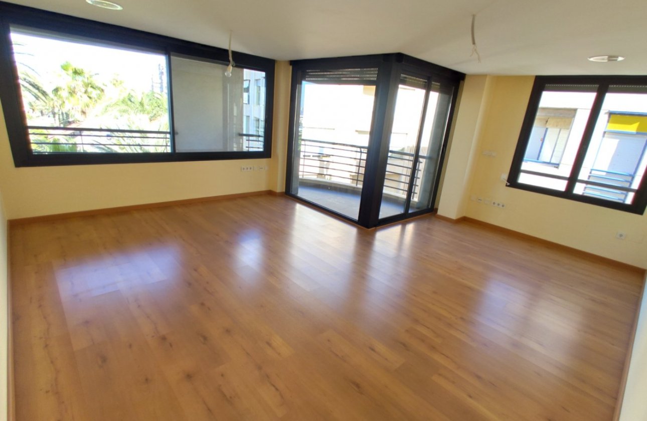 Resale - Apartment -
Torrevieja - Puerto