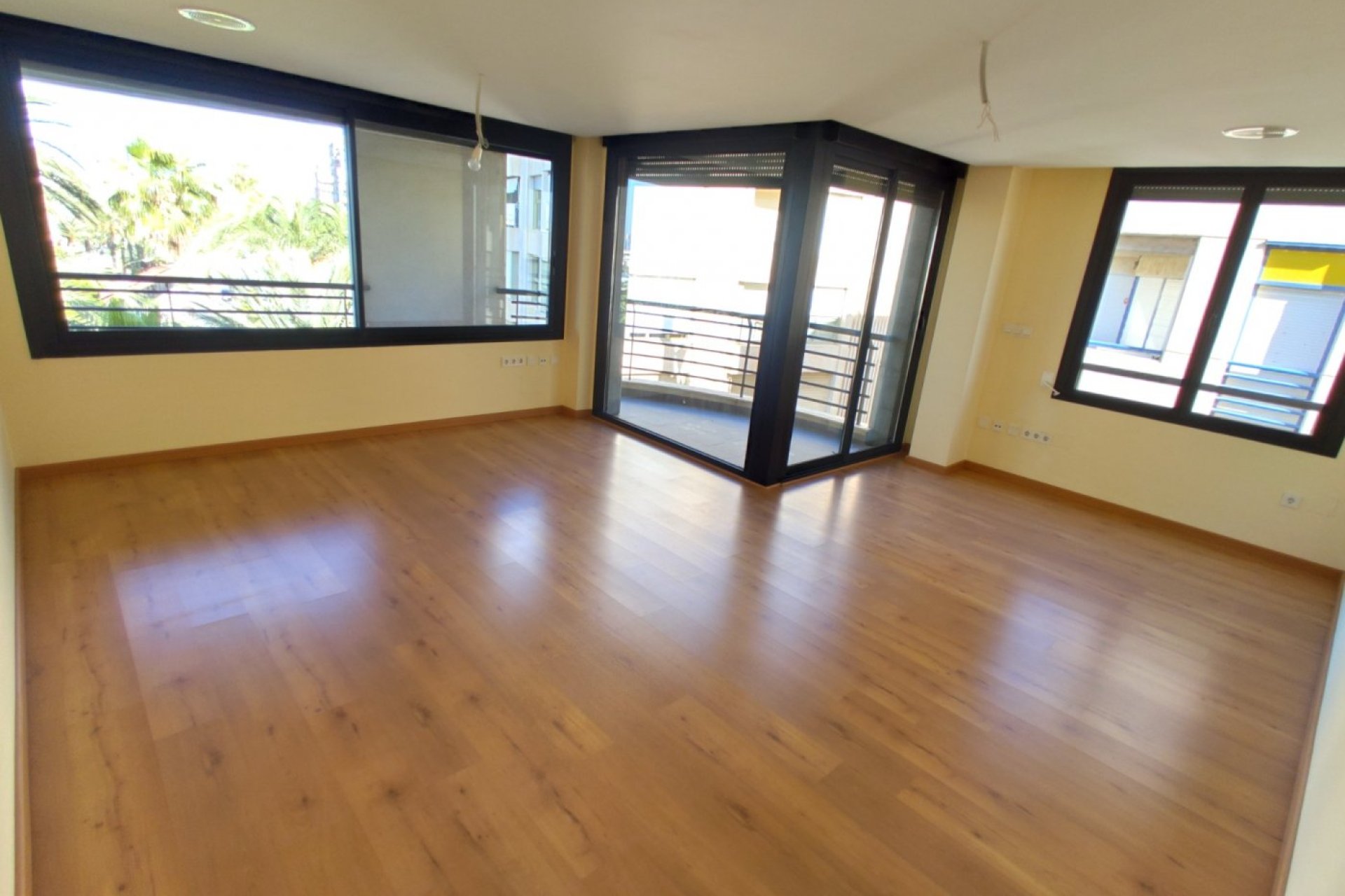 Resale - Apartment -
Torrevieja - Puerto