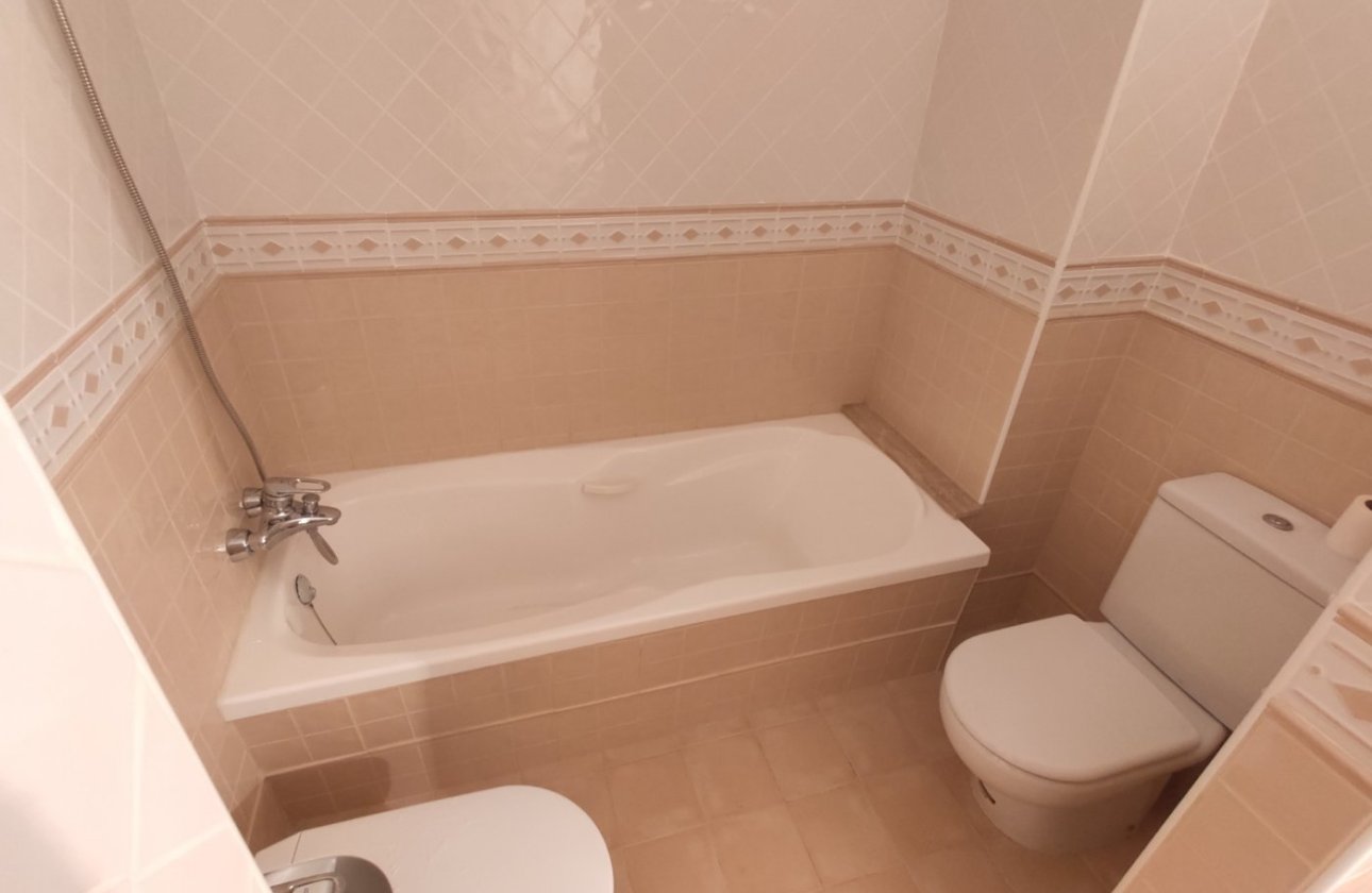 Resale - Apartment -
Torrevieja - Puerto