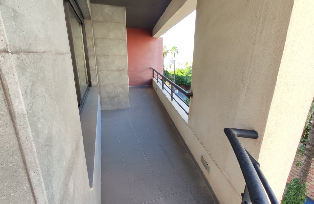 Resale - Apartment -
Torrevieja - Puerto