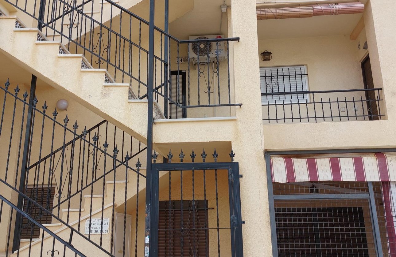Resale - Apartment -
Torrevieja - Punta Prima