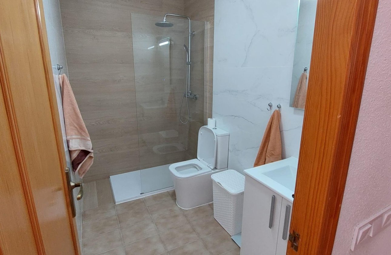 Resale - Apartment -
Torrevieja - Punta Prima
