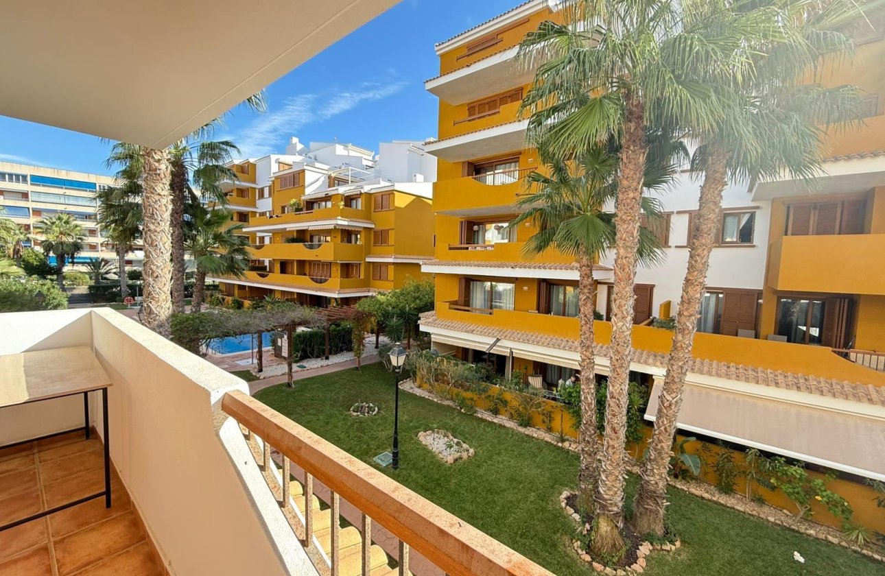 Resale - Apartment -
Torrevieja - Punta Prima