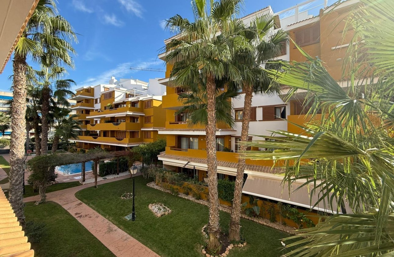 Resale - Apartment -
Torrevieja - Punta Prima