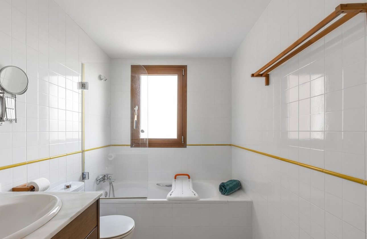 Resale - Apartment -
Torrevieja - Punta Prima