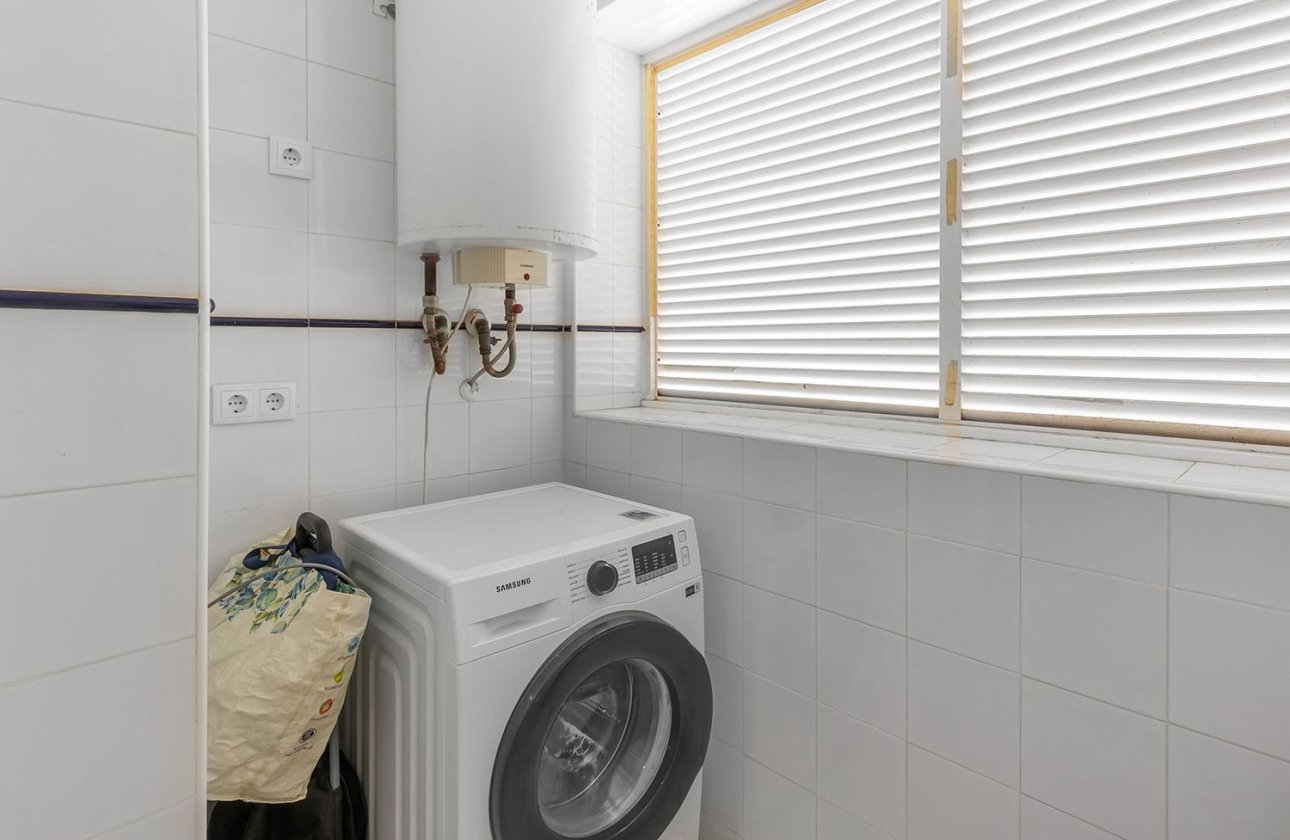 Resale - Apartment -
Torrevieja - Punta Prima