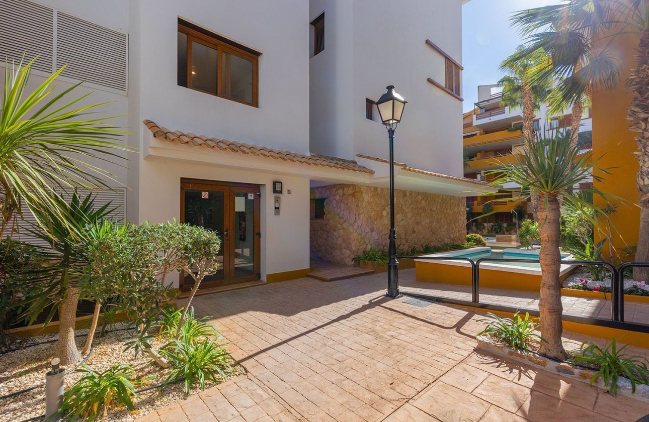 Resale - Apartment -
Torrevieja - Punta Prima