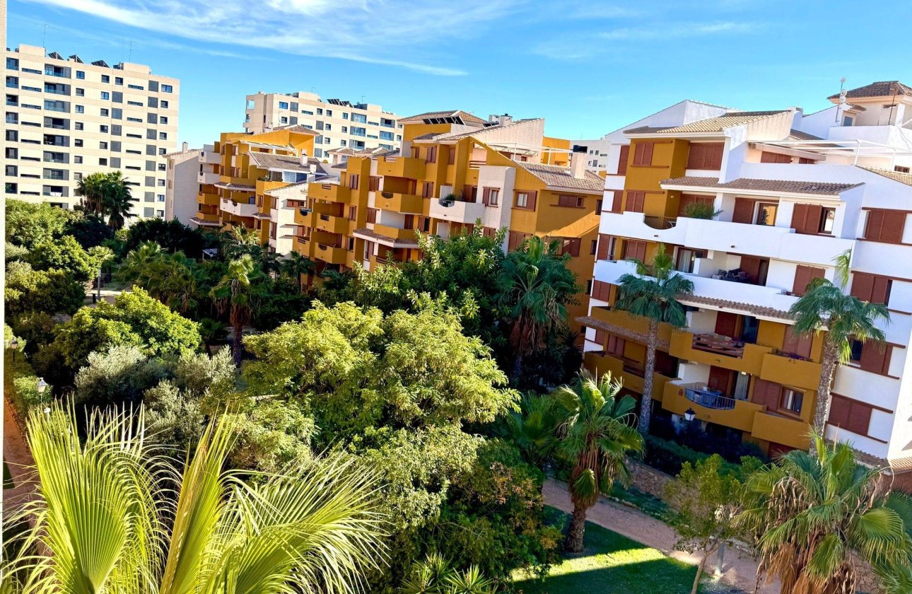 Resale - Apartment -
Torrevieja - Punta Prima