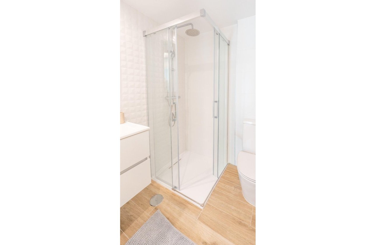 Resale - Apartment -
Torrevieja - Punta Prima