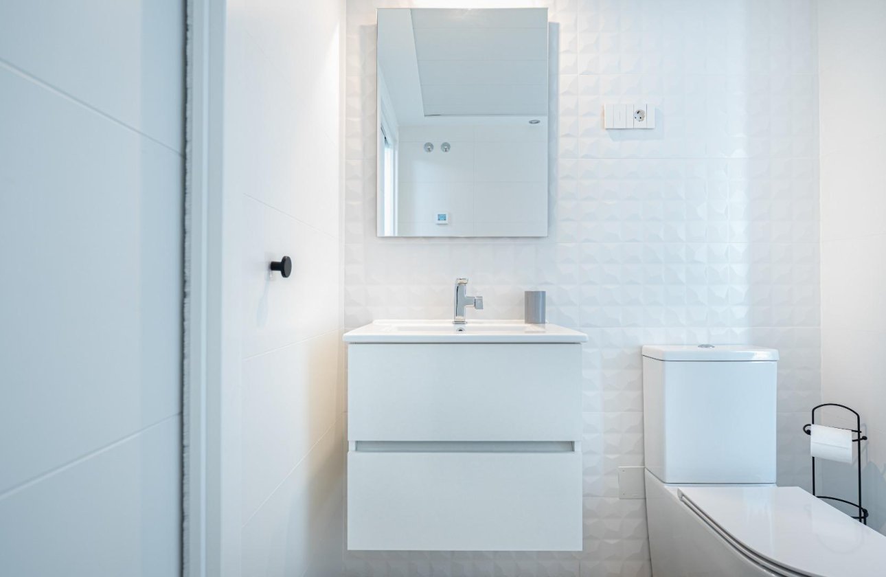 Resale - Apartment -
Torrevieja - Punta Prima