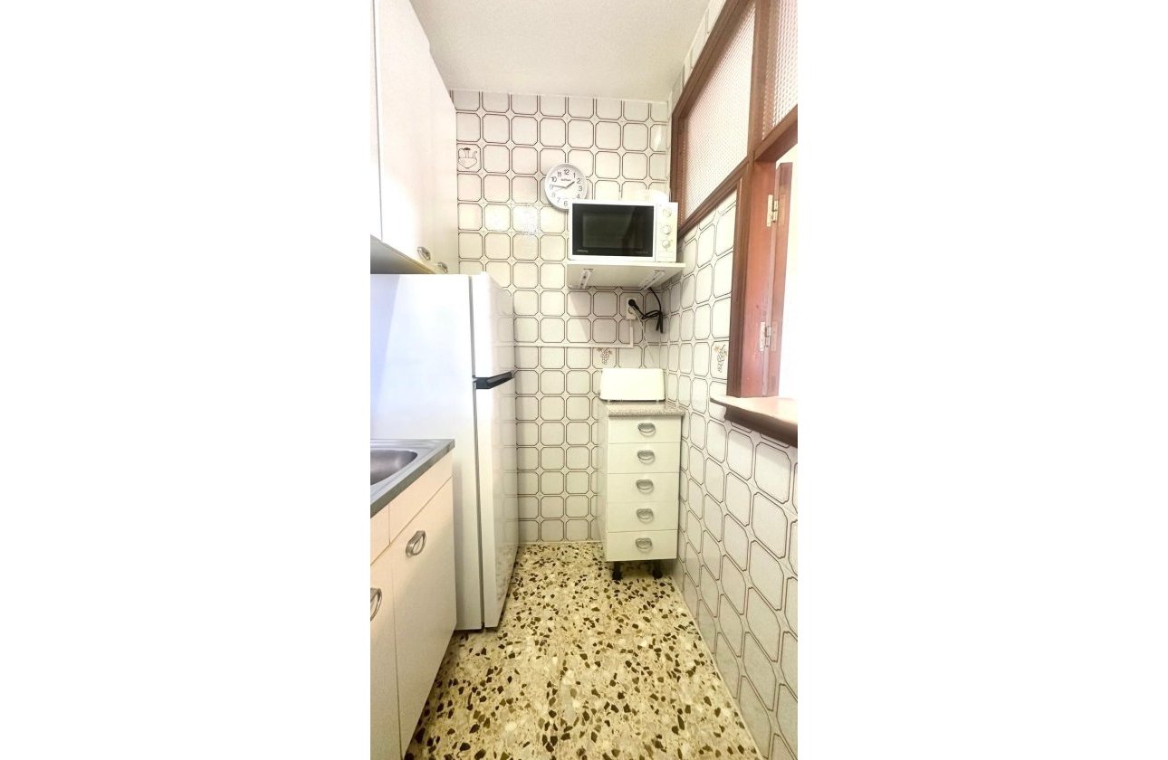 Resale - Apartment -
Torrevieja - Punta Prima