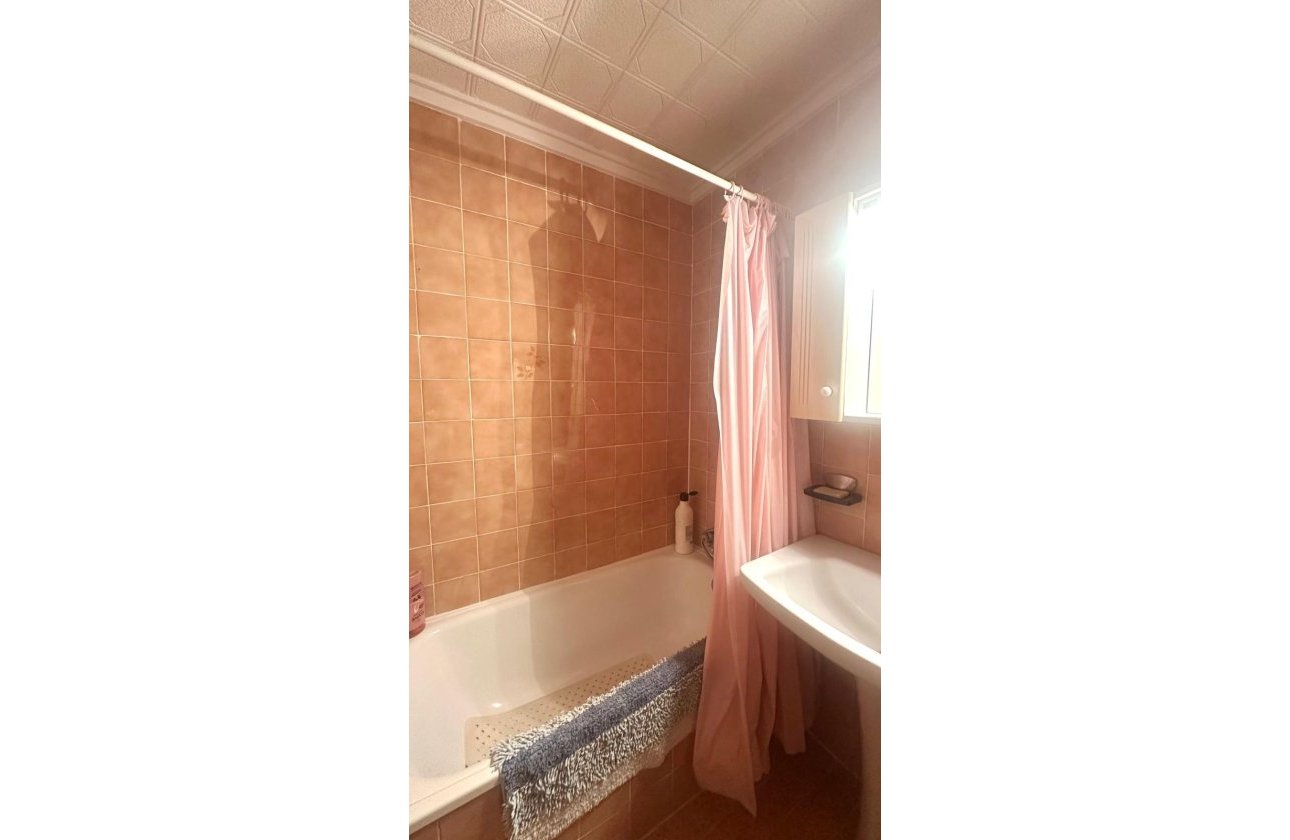 Resale - Apartment -
Torrevieja - Punta Prima