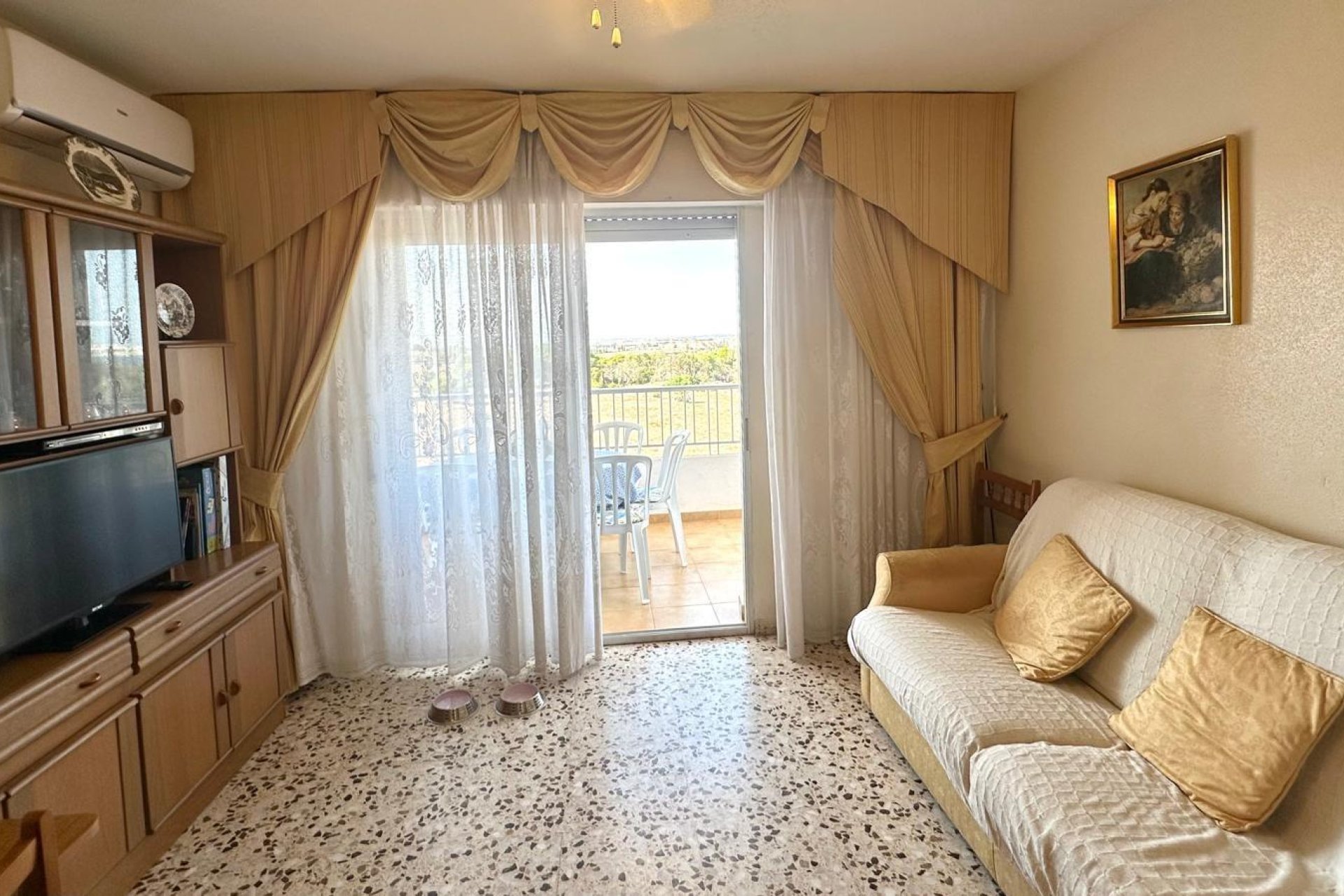 Resale - Apartment -
Torrevieja - Punta Prima