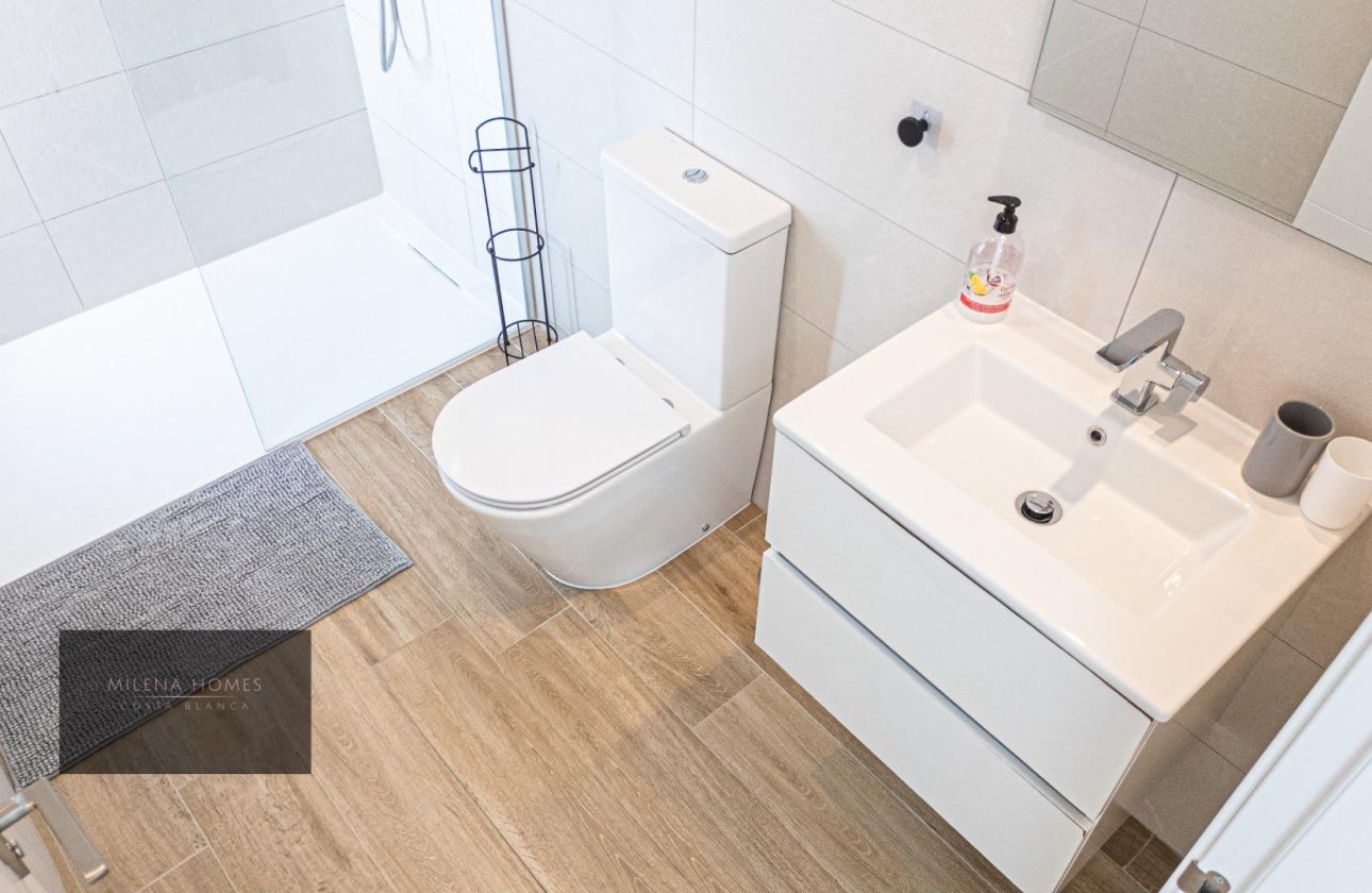 Resale - Apartment -
Torrevieja - Punta Prima