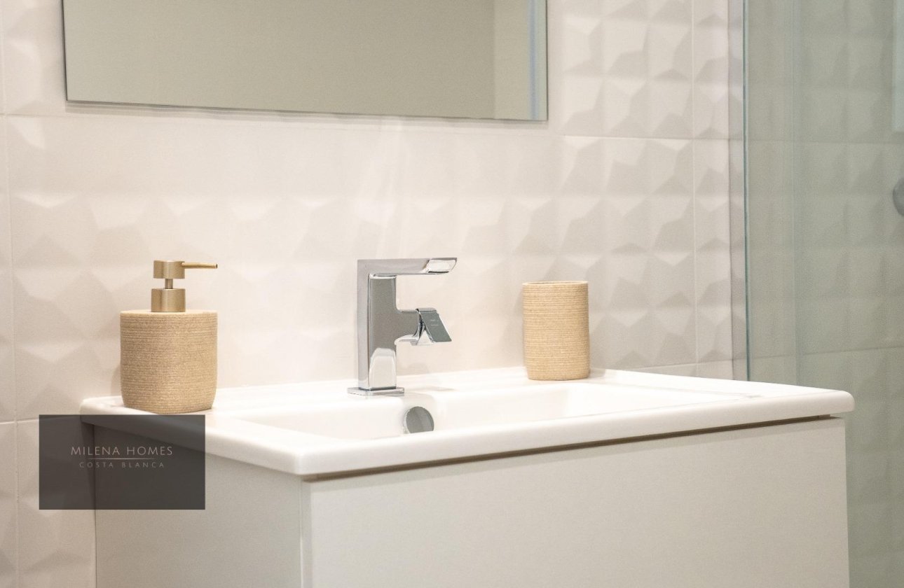 Resale - Apartment -
Torrevieja - Punta Prima