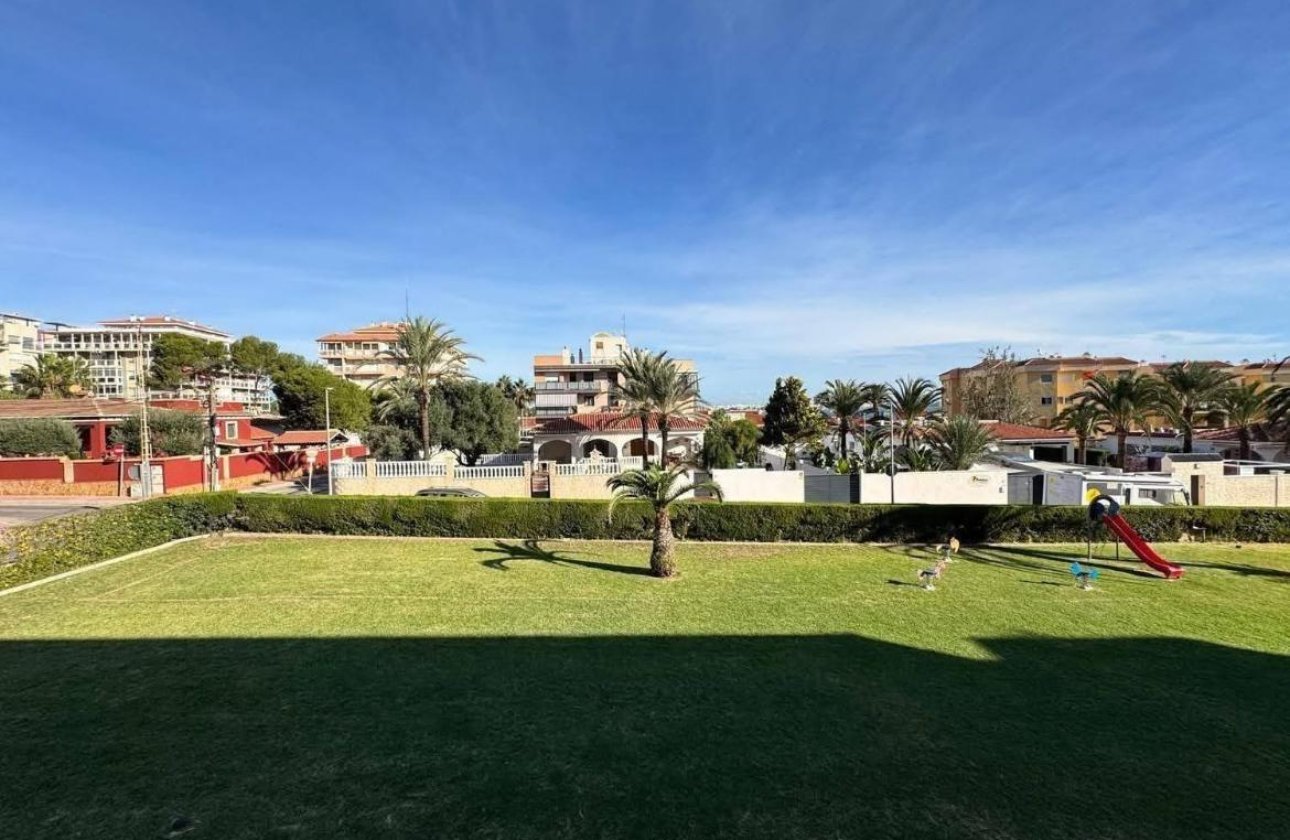 Resale - Apartment -
Torrevieja - Punta Prima