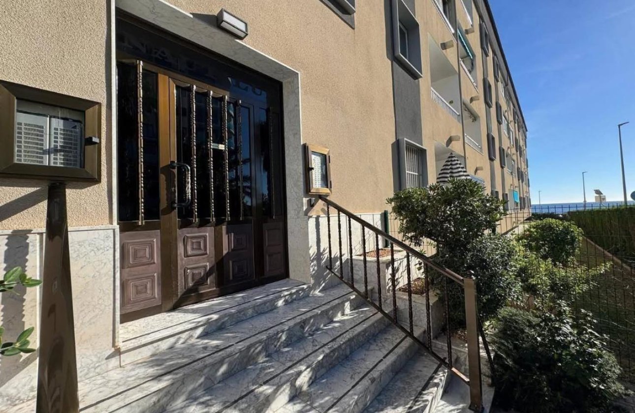 Resale - Apartment -
Torrevieja - Punta Prima
