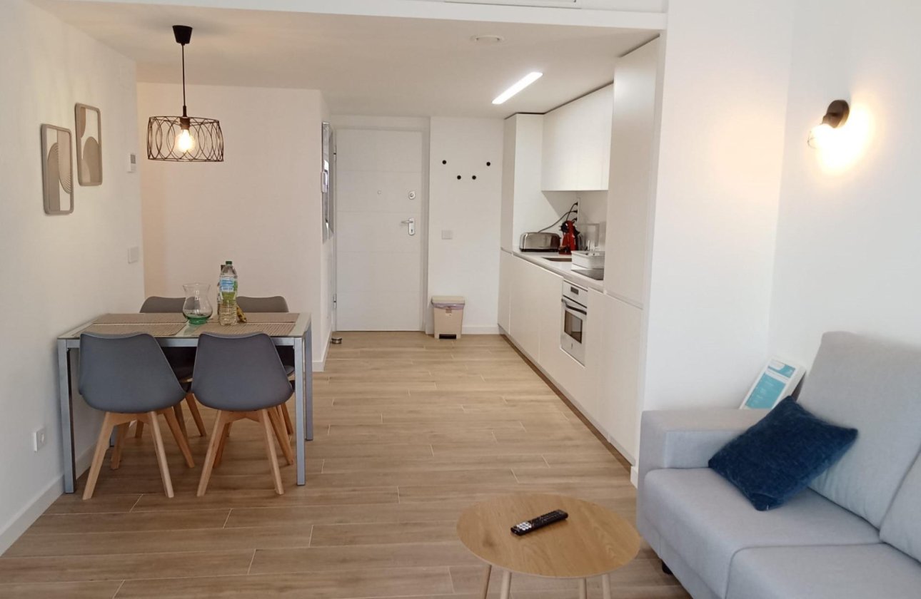 Resale - Apartment -
Torrevieja - Punta Prima