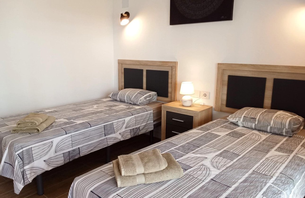 Resale - Apartment -
Torrevieja - Punta Prima