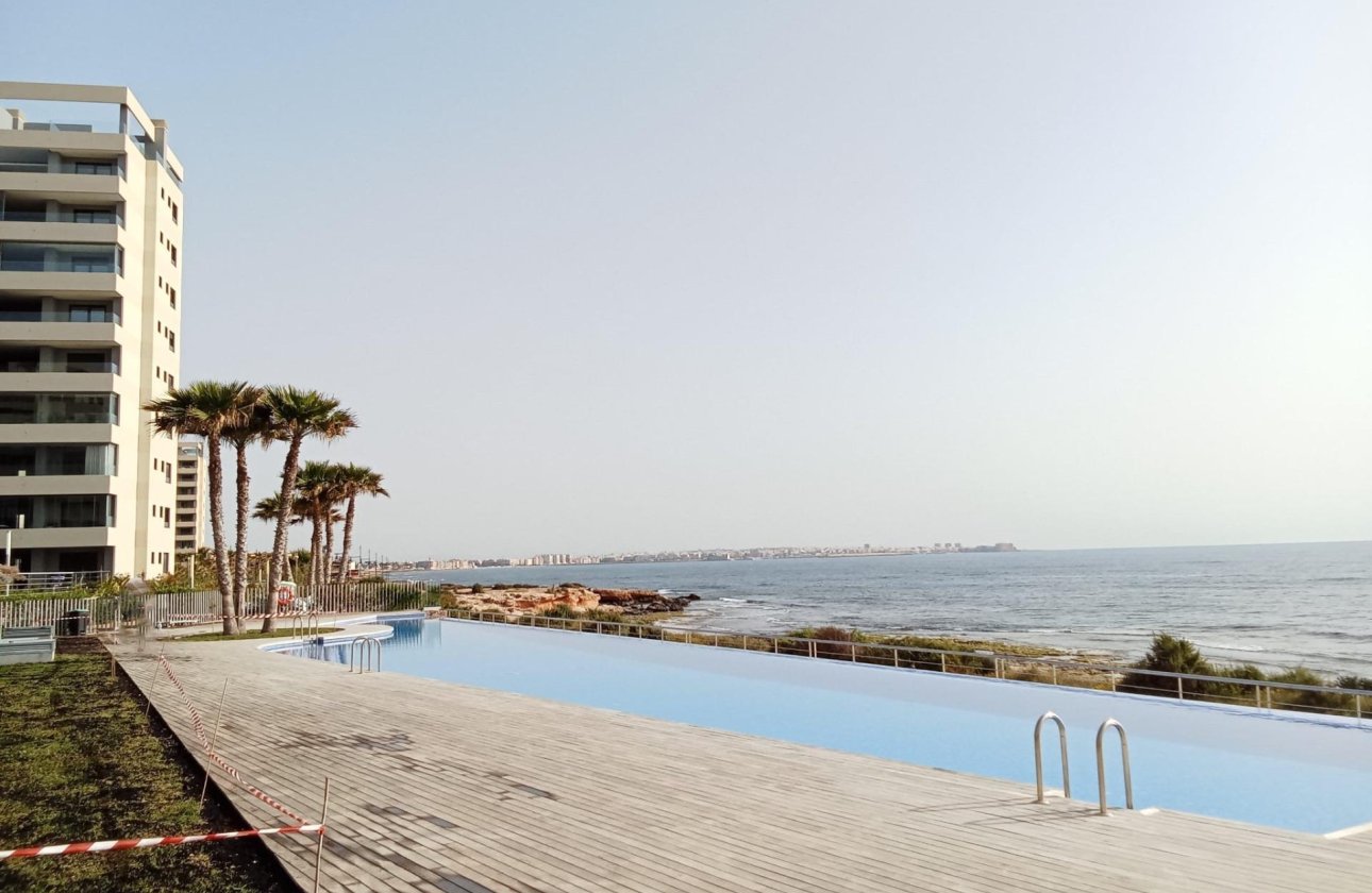 Resale - Apartment -
Torrevieja - Punta Prima